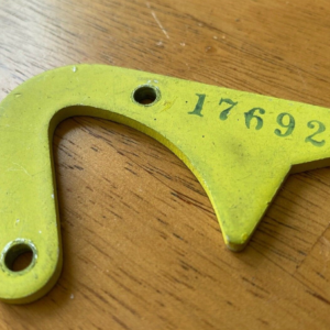 PIPER 17692-00 PA23 APACHE AZTEC NOSE GEAR DOOR HINGE OEM NEW