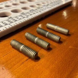 TCM CONTINENTAL 401850 401808 ENGINE CYLINDER STUD 1/4-20 1/4-28 X1.32 LOT OF 4